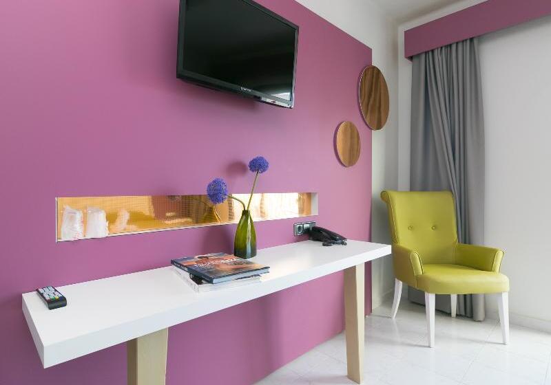 Номер Стандарт Вид на Бассейн, The Purple Hotel By Ibiza Feeling   Adults Only