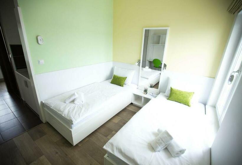 اتاق استاندارد, University Hotel Dorrah