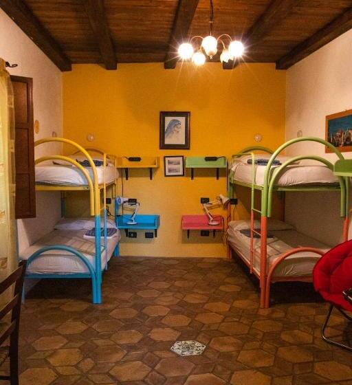四人标准间, Le Petit Chateau
