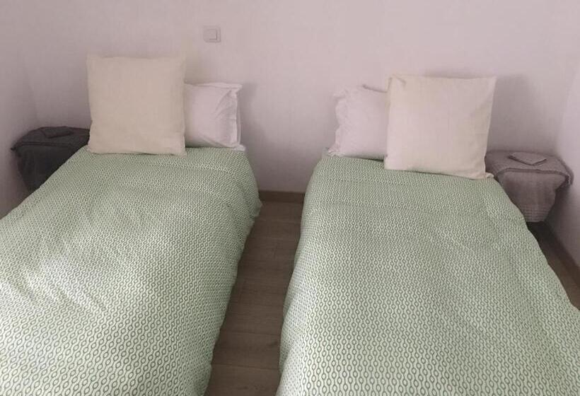 Дом 3 Спальни, Le 1820   3 Etoiles Premium