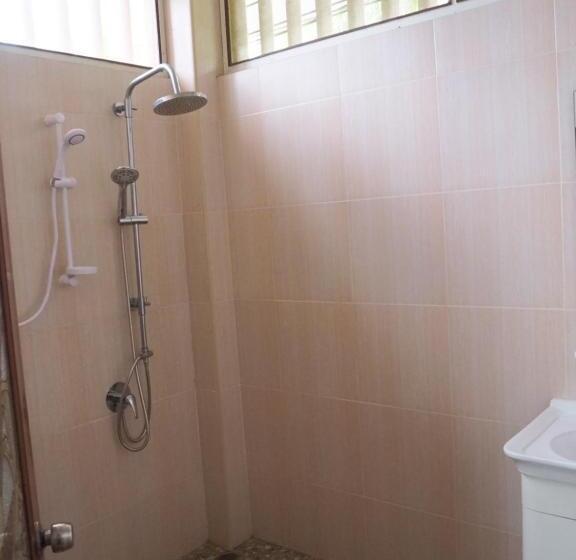 اتاق استاندارد سه تخته با بالکن, Pru Valley Thaley Tai Resort