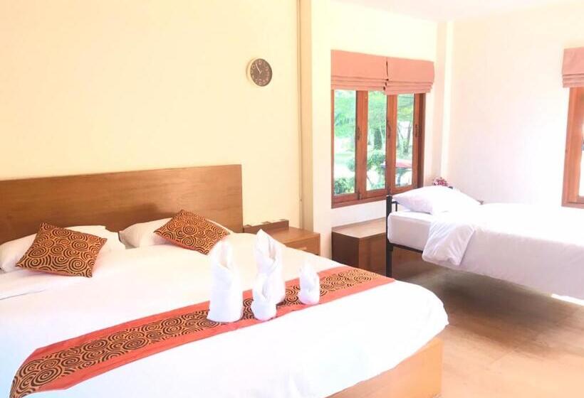 اتاق استاندارد سه تخته با بالکن, Pru Valley Thaley Tai Resort