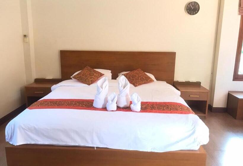 اتاق استاندارد سه تخته با بالکن, Pru Valley Thaley Tai Resort
