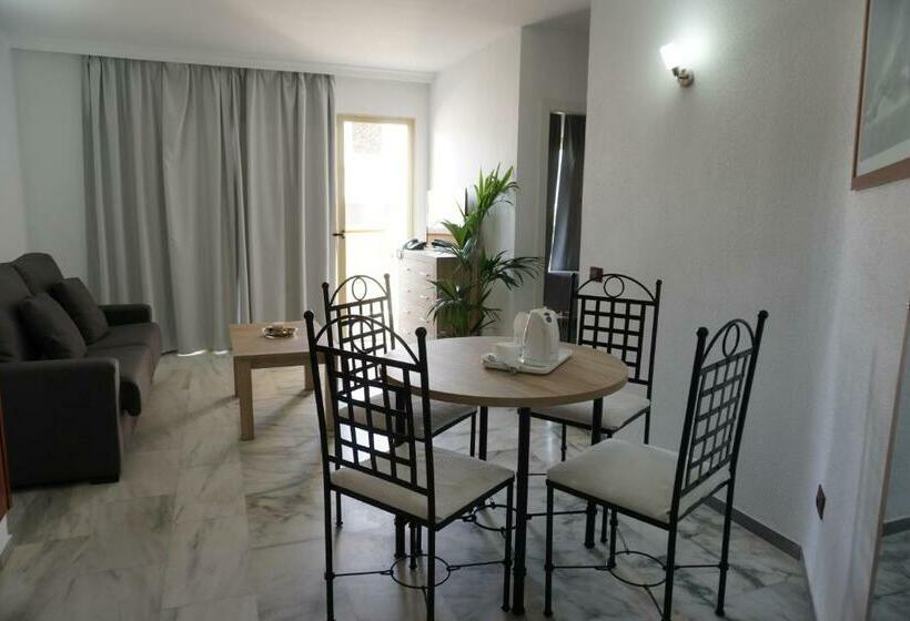 Апартаменты 1 Спальня, Apartamentos Piramides