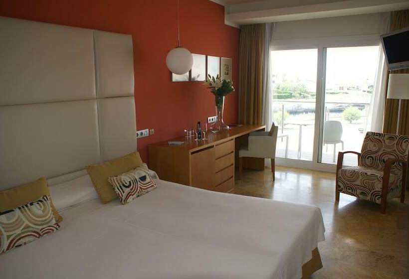 Habitación Estándar Vista Mar, Seth Port Ciutadella