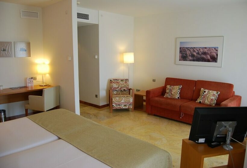 Junior Suite, Seth Port Ciutadella