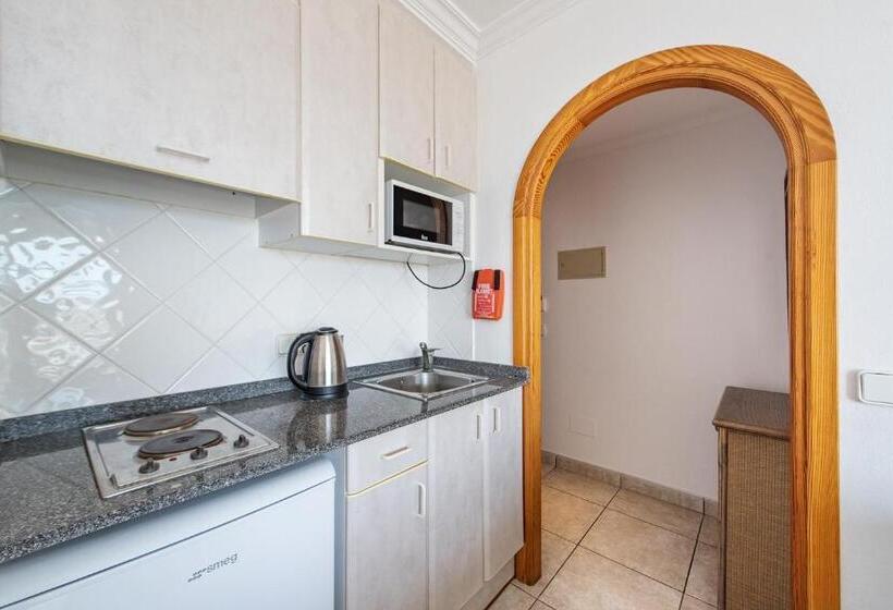 テラス付き１ベッドルームアパートメント, Apartamentos Es Cañe