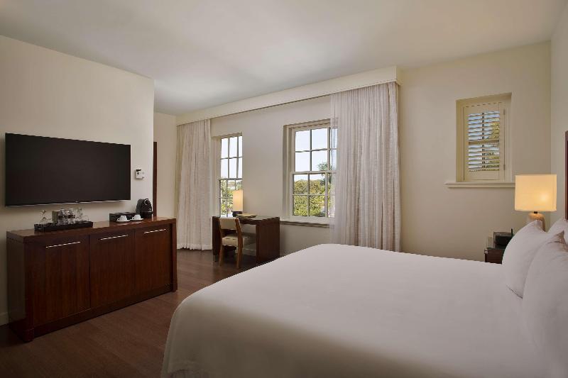 Standard-huone King-vuode, Casa Marina Key West, Curio Collection by Hilton