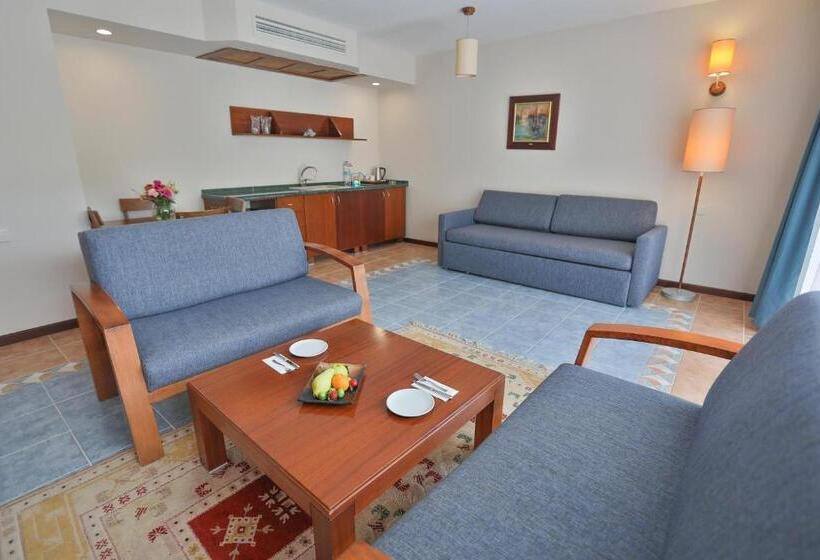 سوییت با چشم‌انداز باغ, Happy Hotel Kalkan