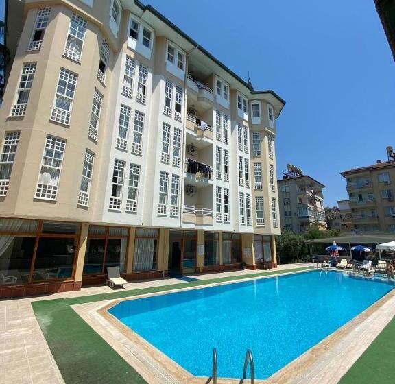 庭の見える１ベッドルームアパートメント, İsabella Apart Otel