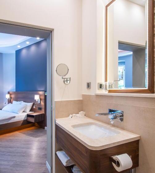 اتاق لوکس, Vila Emilia