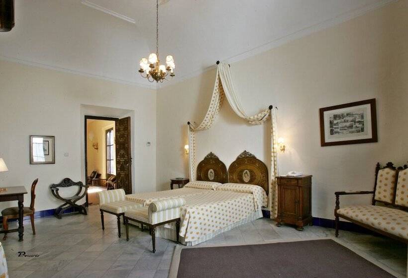 سوییت, Posada De Palacio