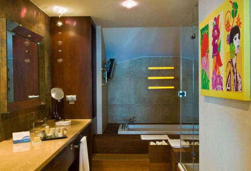 سوئیت پرزیدنت, Radisson Blu Bosphorus