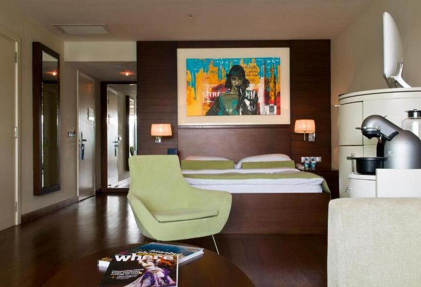 سوئیت با چشم‌انداز, Radisson Blu Bosphorus