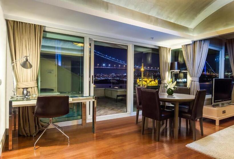سوئیت با چشم‌انداز, Radisson Blu Bosphorus
