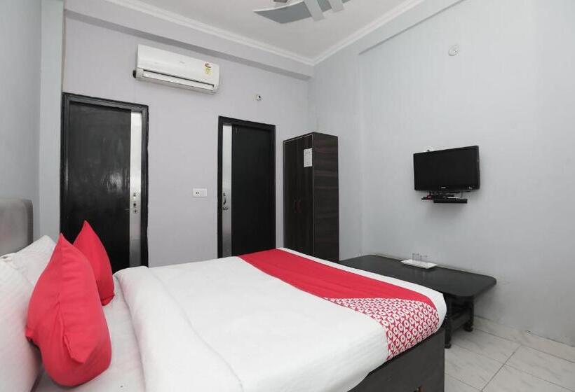 Трехместный Номер Классика, Oyo 40851  Athithi