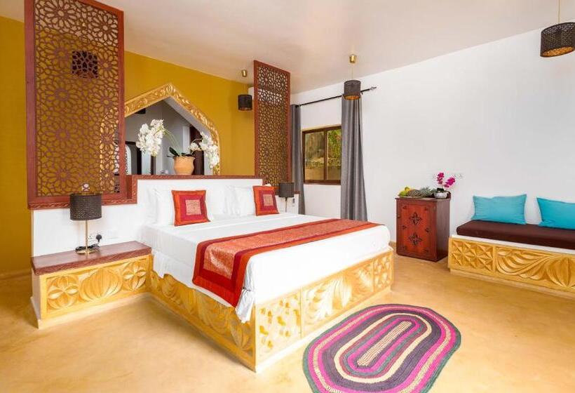 اتاق لوکس سه تخته, Natural Kendwa Villa