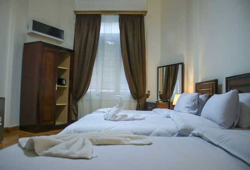 اتاق لوکس چهار تخته, Kmt Hostel
