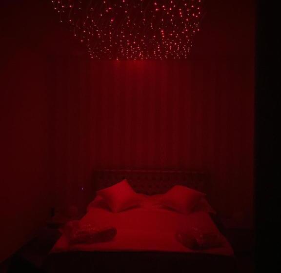اتاق لوکس با تخت بزرگ, Le Origini Rooms&suite