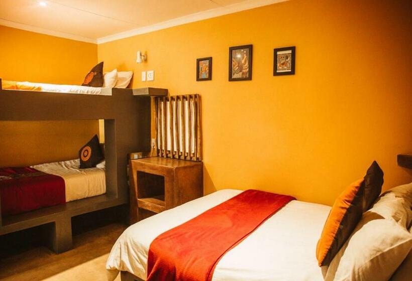 Четырехместный Номер Стандарт, Amphitheatre Backpackers Lodge
