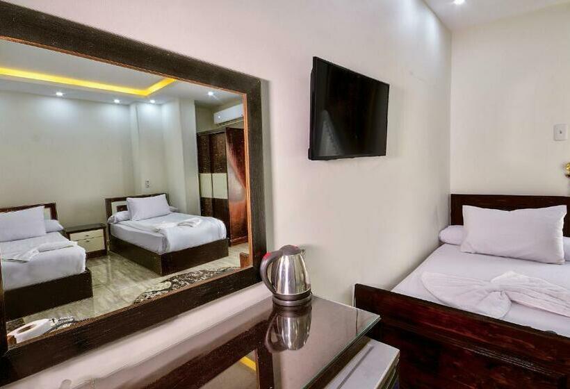 Comfort Triple Room, Tut Pyramids View