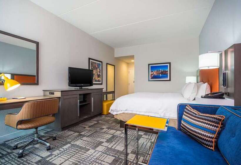 חדר סטנדרט עם מיטת קינג, Doubletree By Hilton Ann Arbor North