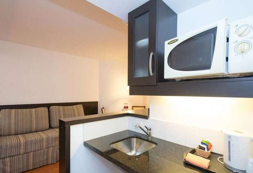 스위트, Urquiza Apart Hotel & Suites