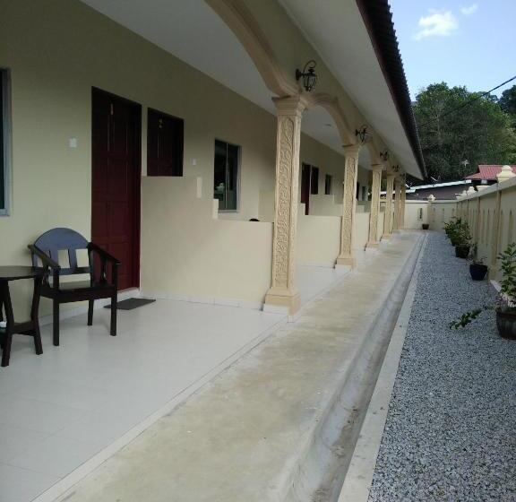 اتاق استاندارد با تراس, Sri Melor Inn