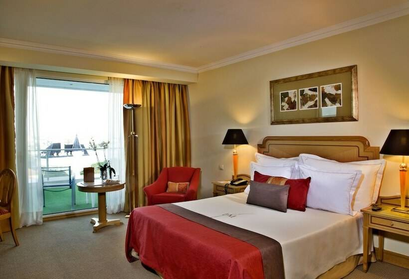 חדר סופריור נוף לגינה, Cascais Miragem Health & Spa