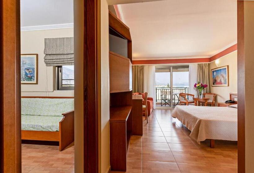 اتاق خانوادگی, Hydramis Palace Beach Resort