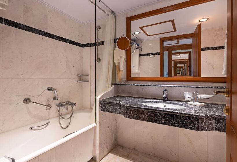 اتاق استاندارد با چشم‌انداز باغ, Hydramis Palace Beach Resort