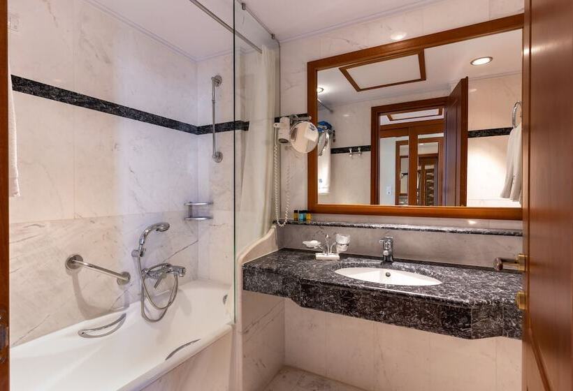 اتاق سوپریور با چشم‌انداز دریا, Hydramis Palace Beach Resort