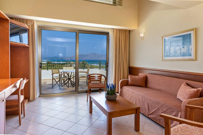 اتاق خانوادگی, Hydramis Palace Beach Resort
