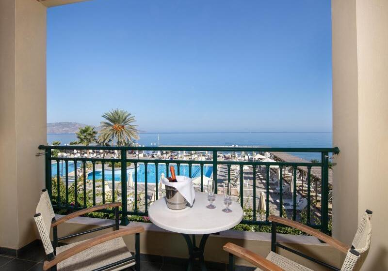 اتاق استاندارد با چشم‌انداز دریا, Hydramis Palace Beach Resort