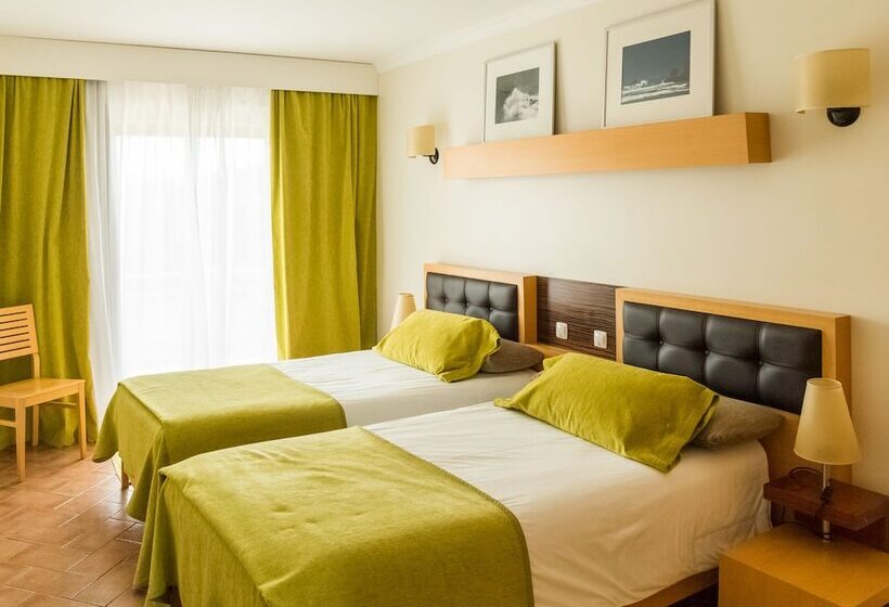サイドオーシャンビューの２ベッドルームアパート, Pontalaia Apartamentos Turisticos