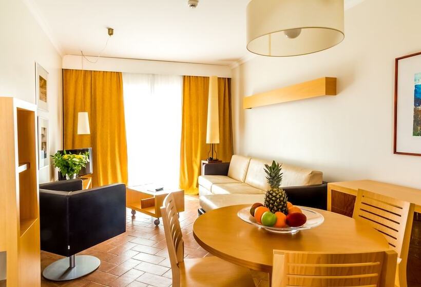 サイドオーシャンビューの２ベッドルームアパート, Pontalaia Apartamentos Turisticos