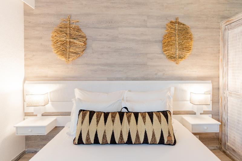 Апартаменты 1 Спальня Вид на Море, Vila Baleira Suites