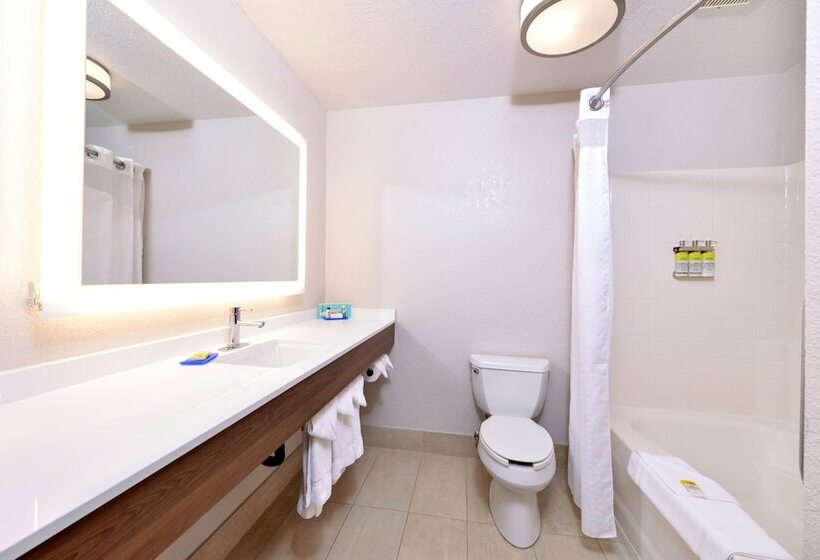 Номер Стандарт, Holiday Inn Express Hotel & Suites Arcata/eureka Airport Area, An Ihg