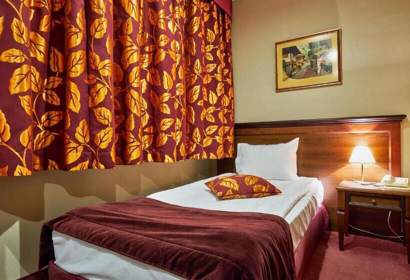 اتاق استاندارد یک نفره, Yantra Grand Hotel