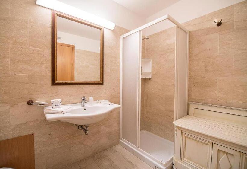 Economy Triple Room, Baglio Basile