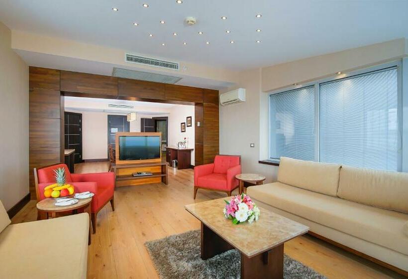 바다전망 스위트 (자쿠지), Limak Lara Deluxe Hotel & Resort Antalya