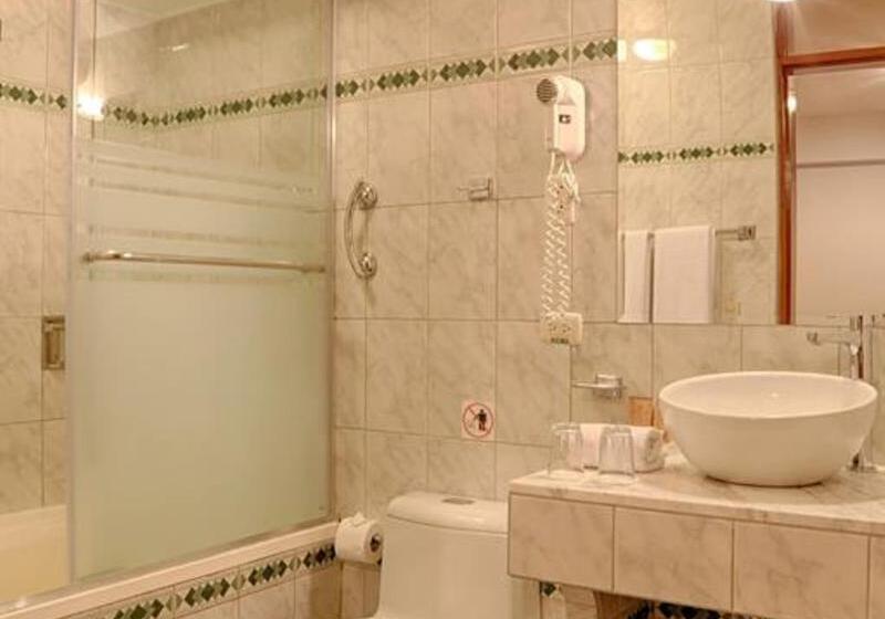 اتاق استاندارد سه نفره, Munay Wasi Inn