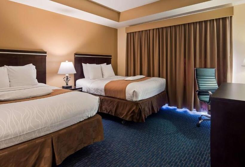 Люкс, Best Western Plus Palm Desert Resort
