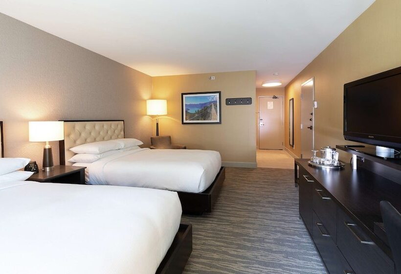 Номер Superior, Hilton Whistler Resort & Spa
