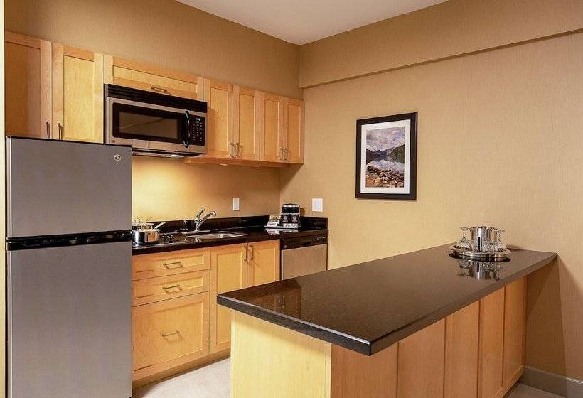 Люкс, Hilton Whistler Resort & Spa