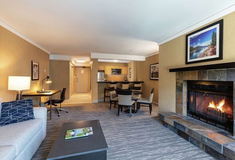 Люкс, Hilton Whistler Resort & Spa