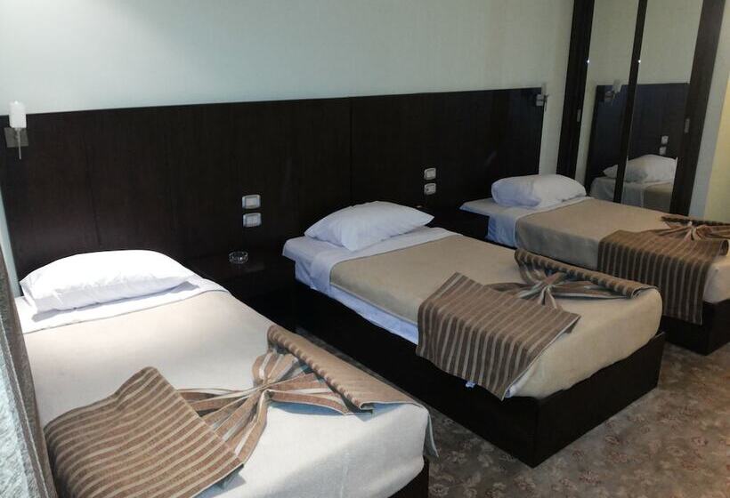 اتاق استاندارد سه نفره, Swiss Inn Hotel Mohandeseen