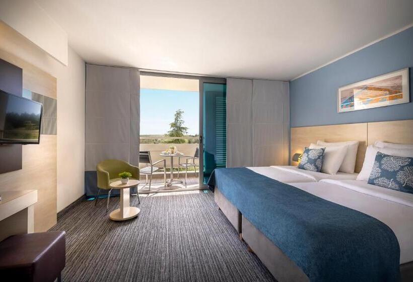 Habitación Superior con Balcón, Valamar Diamant