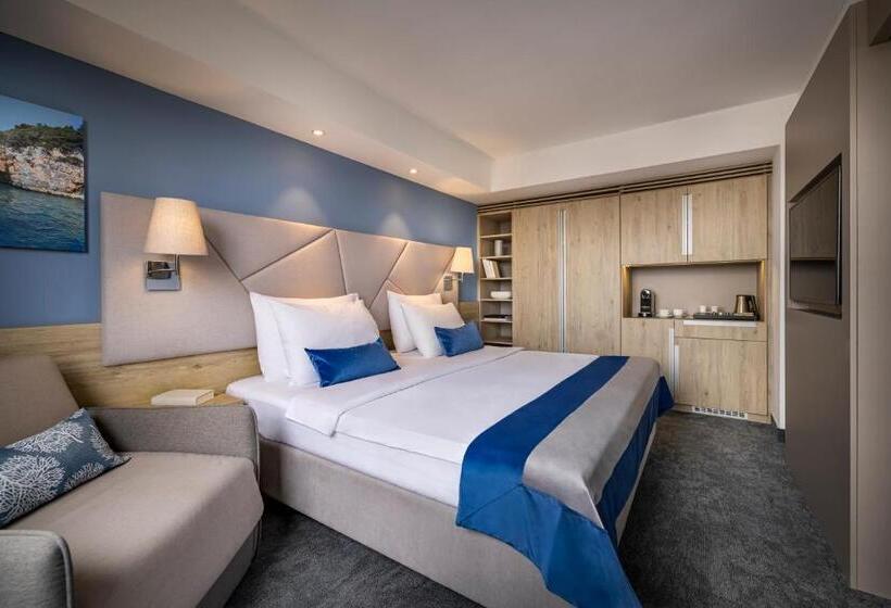 Junior Suite Vista Jardín, Valamar Diamant