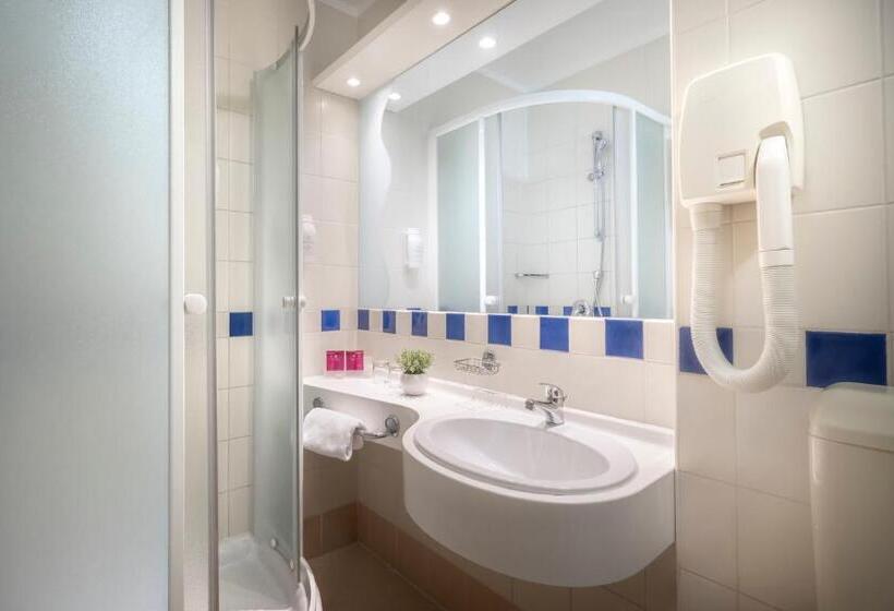 Habitación Familiar, Valamar Diamant